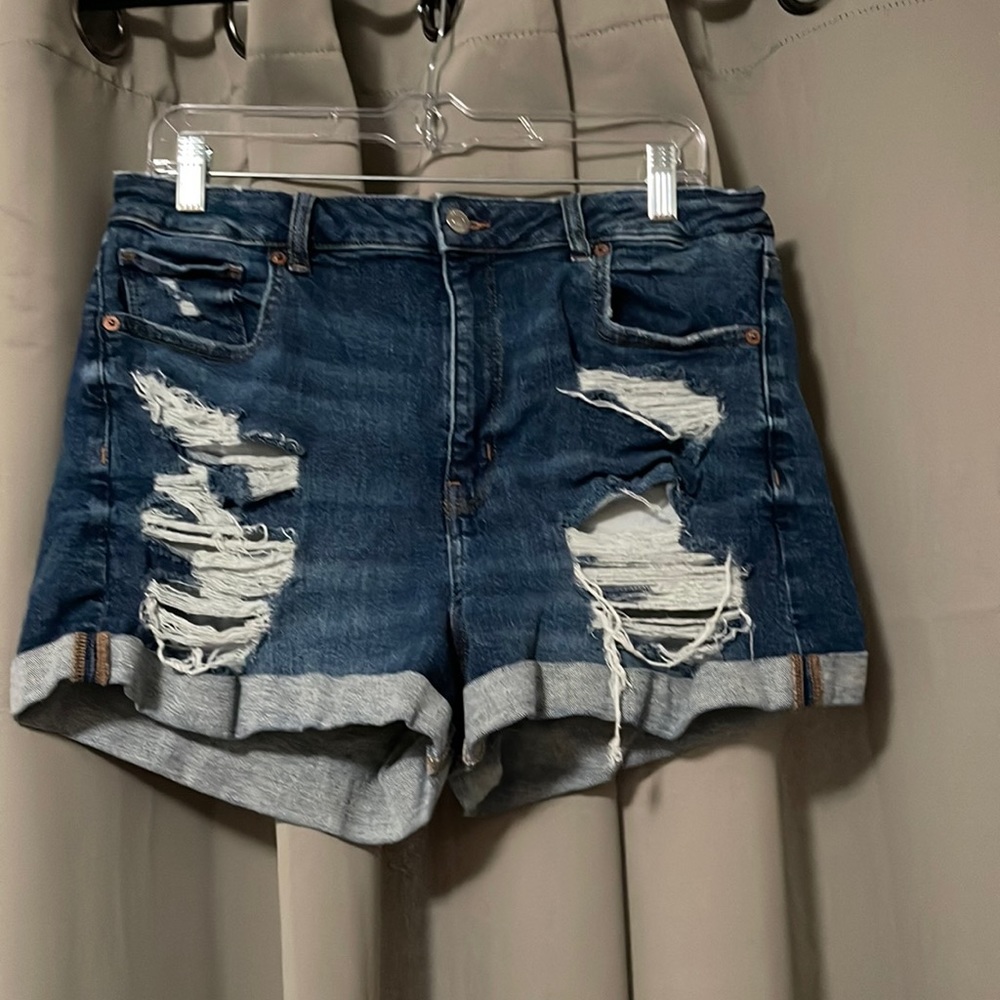 American eagle mom shorts